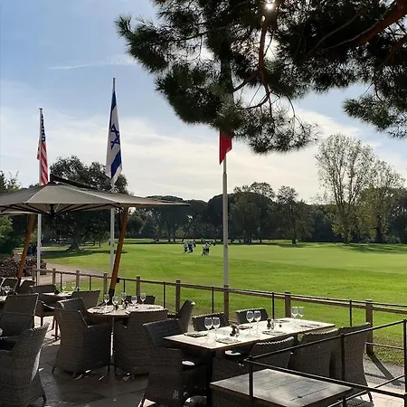 Le Petit T3 Face Au Golf Avec Piscine * Mandelieu